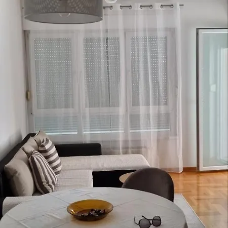 Διαμέρισμα Monogram Μπάνια Λούκα